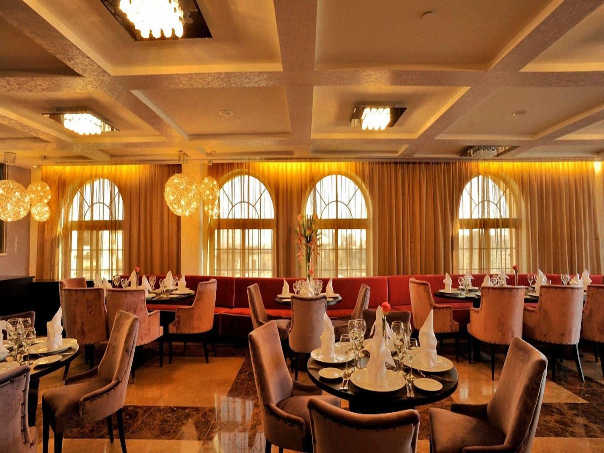 Il Palazzo Hotel And Suites Amman Buitenkant foto